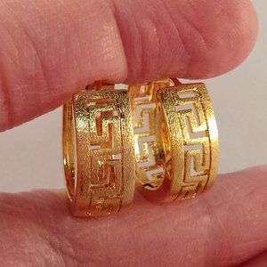 18K Yellow Gold Plated Greek Key Two Way Textured Smooth Carved Hoop Earrings